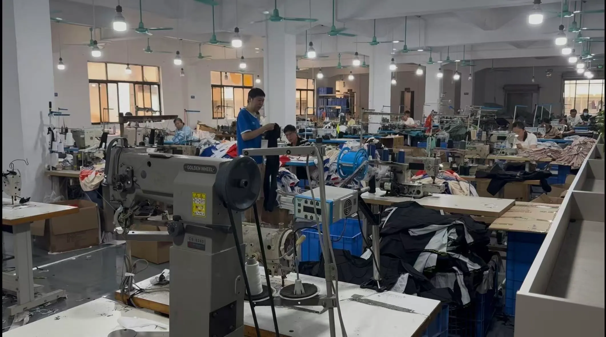 SHENOCHI production line and manufacturing team